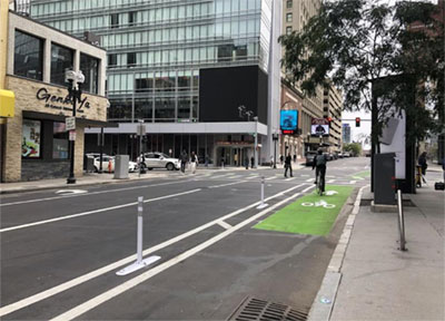 Marked and separated bicycle path in an urban environment 